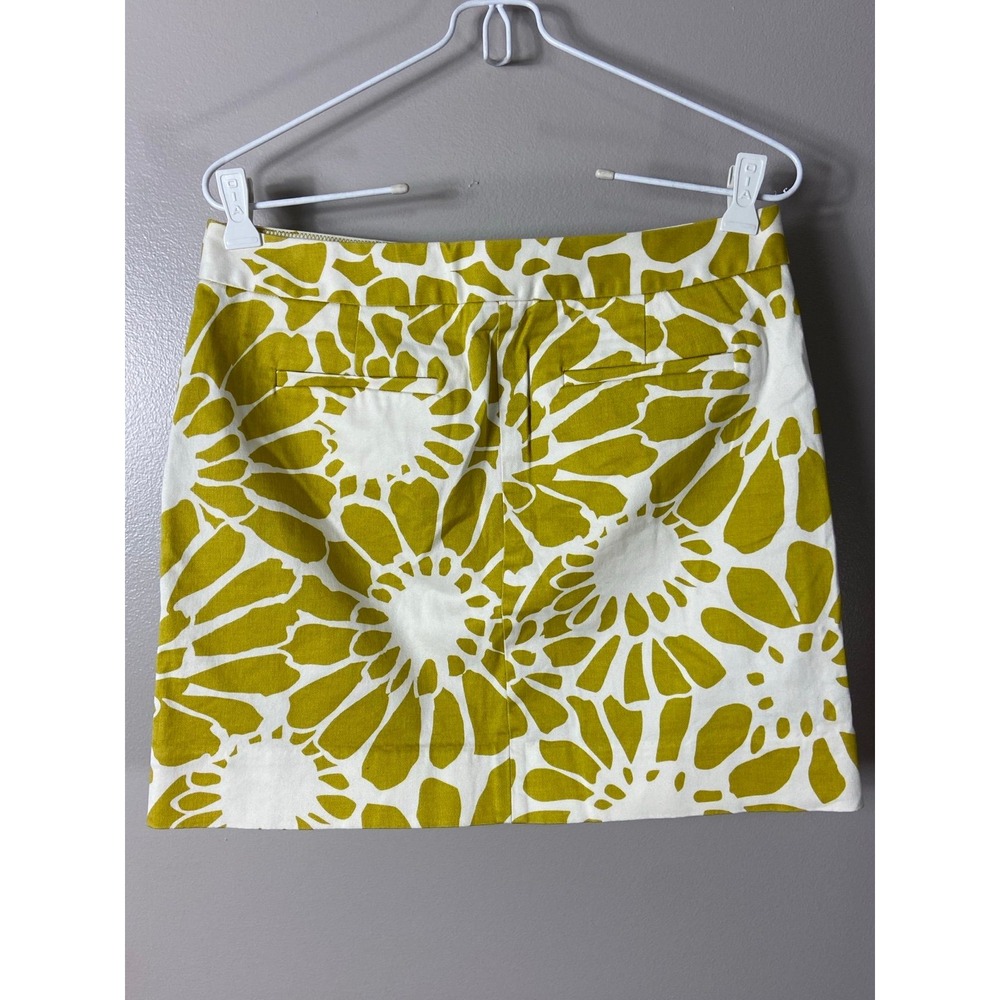 J.Crew Stretch Mini Skirt Size 2 Chartreuse White Floral Sunburst Button Detail - Picture 5 of 7
